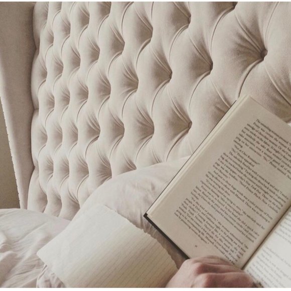 Limited Edition Makeup - Picture 3 of 4